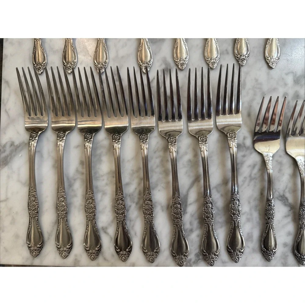 Oneida Northland Silversmiths 42Pc Stainless Flatware Set/8 Classic Carolina